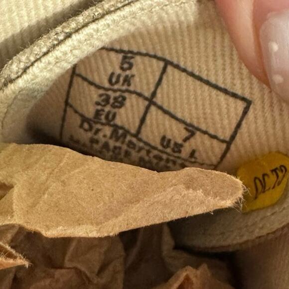 Dr. Martens 1460 Canvas 8 Eye Boots Ribbon Laces Beige Size 7 - Picture 9 of 10